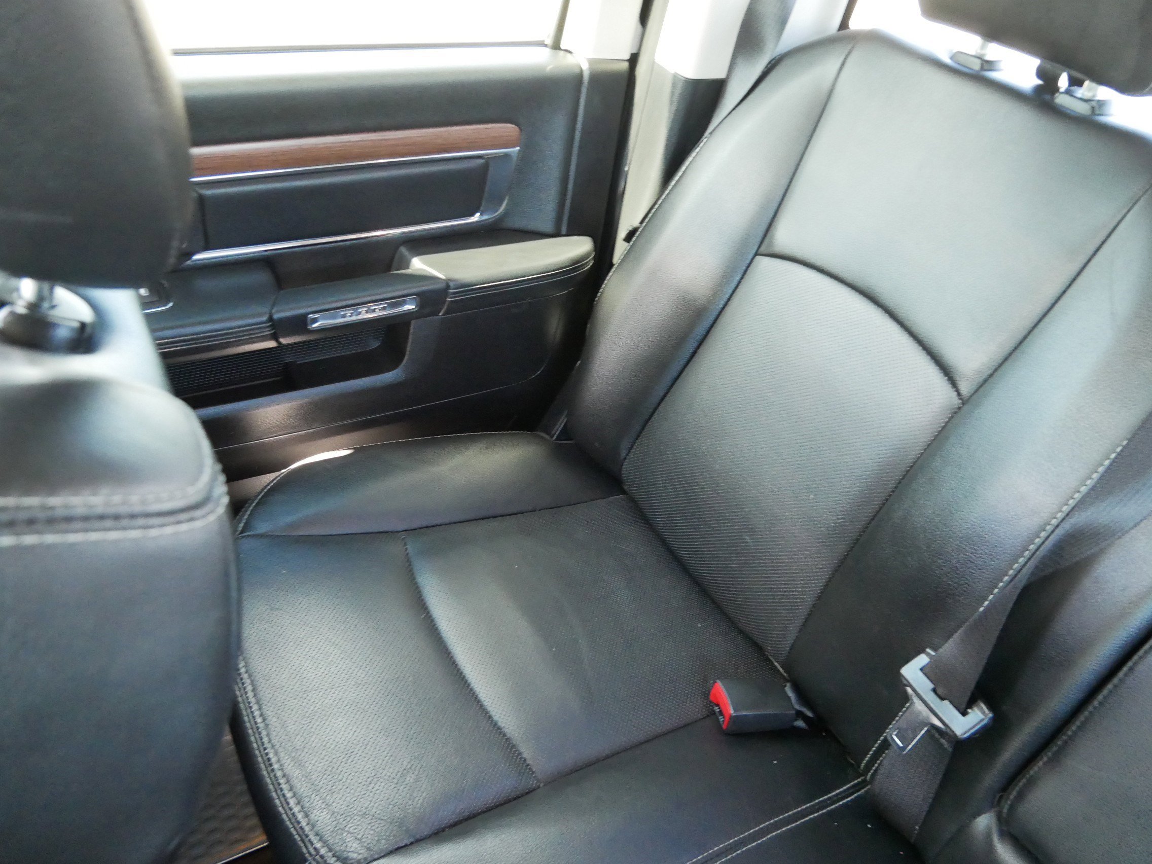 Used 2014 RAM 1500 Laramie w/ Trailer Tow Group image 12