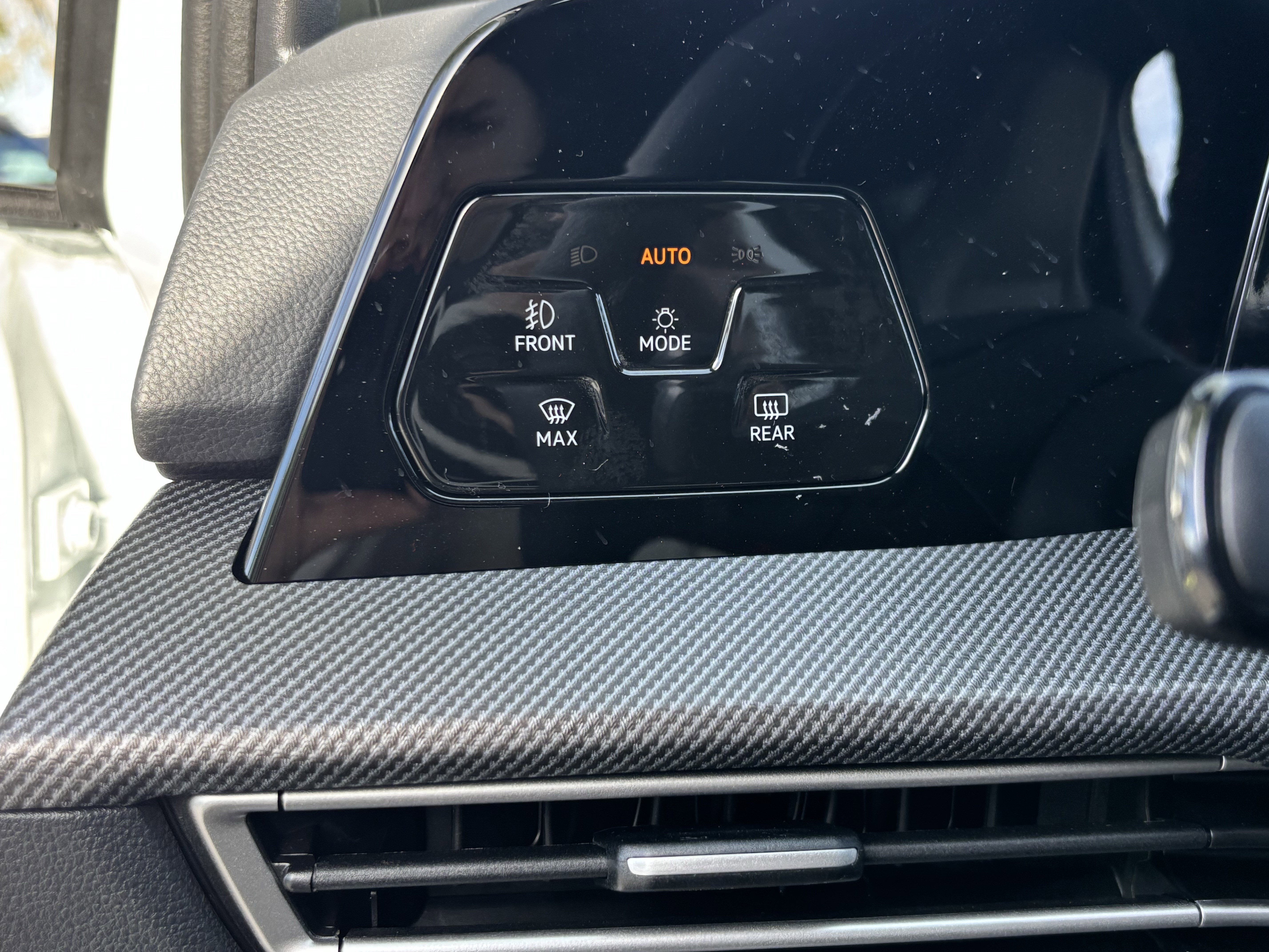 New 2026 Volkswagen GTI SE image 21