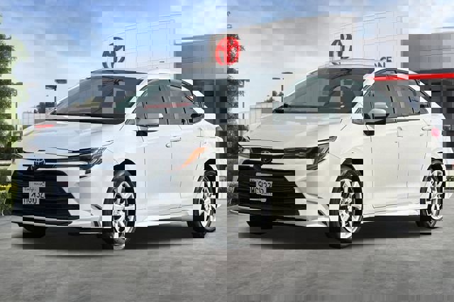 Used 2024 Toyota Corolla LE image 9