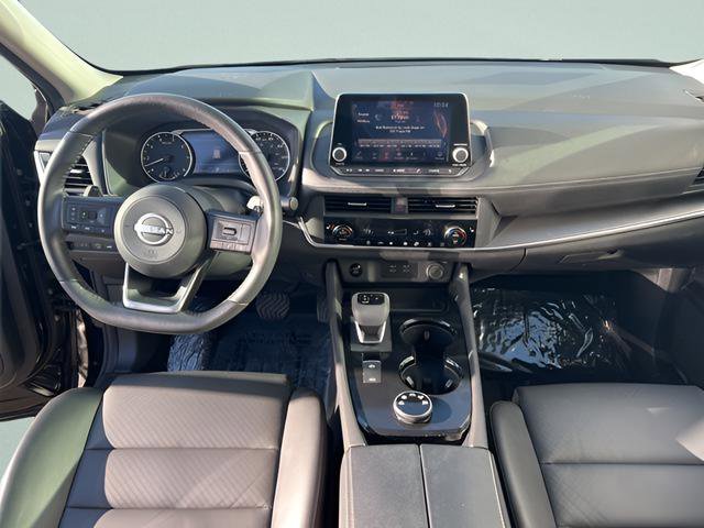 Used 2024 Nissan Rogue SV w/ SV Premium Package AWD/4WD image 9