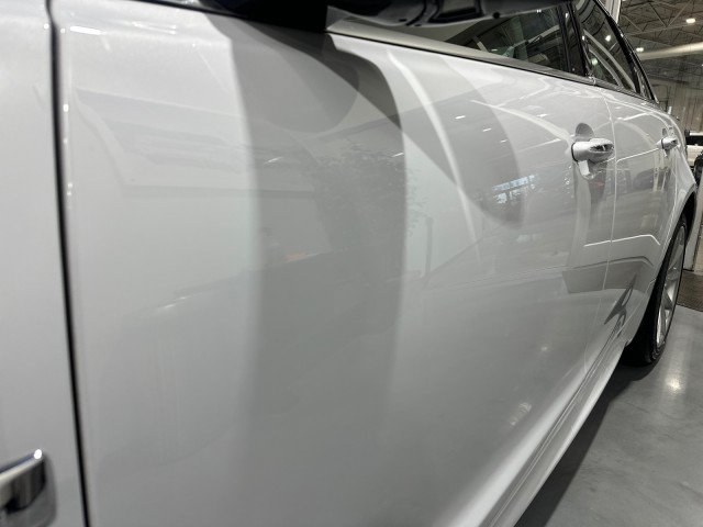 Used 2016 Jaguar XJ R-Sport RWD image 19