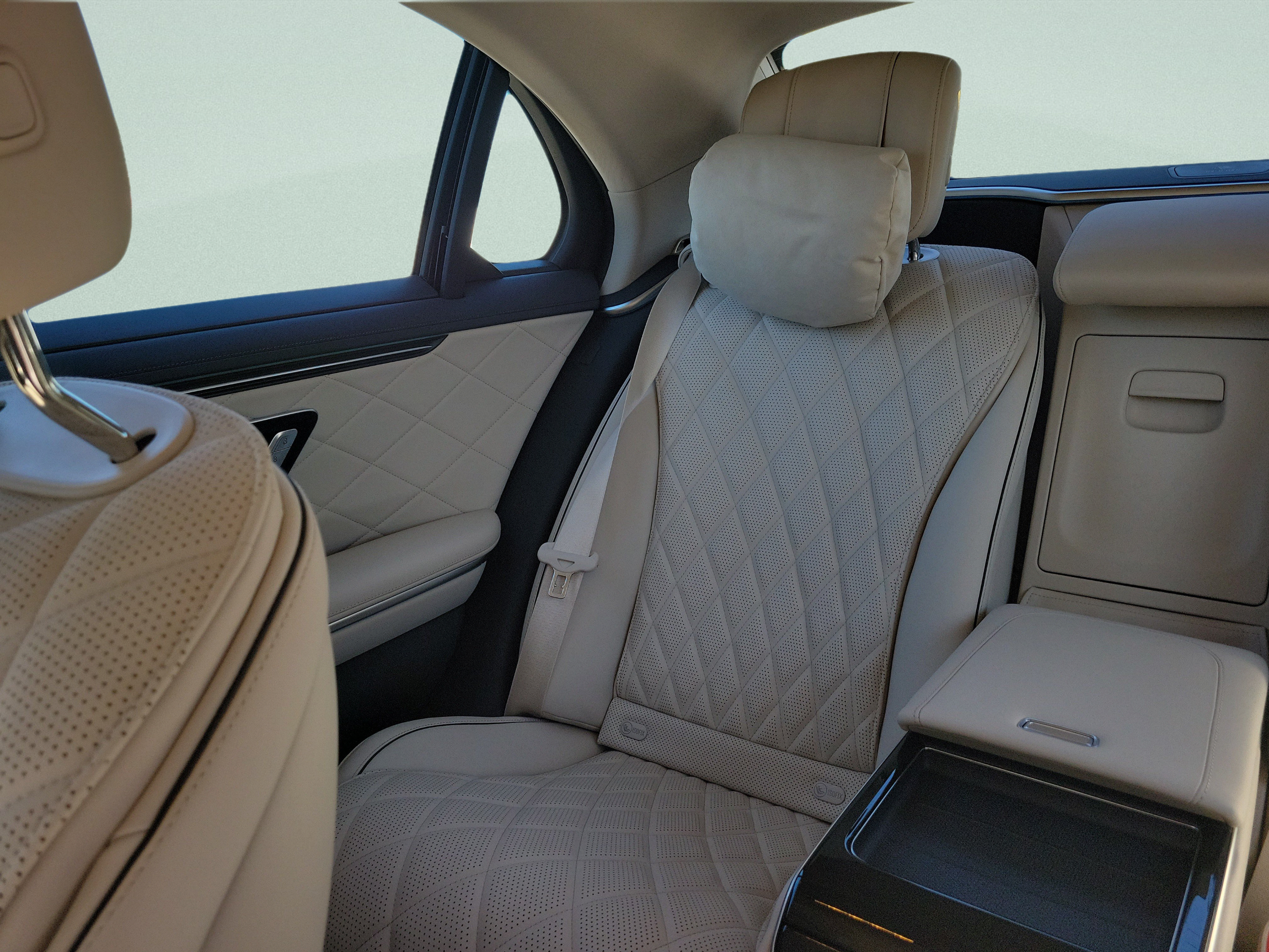 New 2027 Mercedes-Benz S 580 4MATIC Sedan image 13