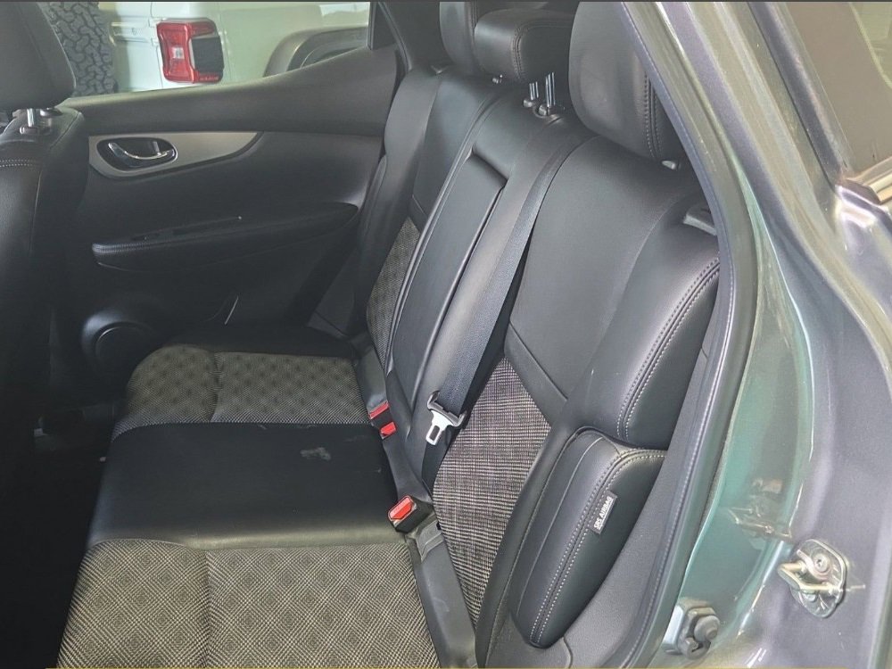 Used 2020 Nissan Rogue Sport SV w/ Technology Package image 25