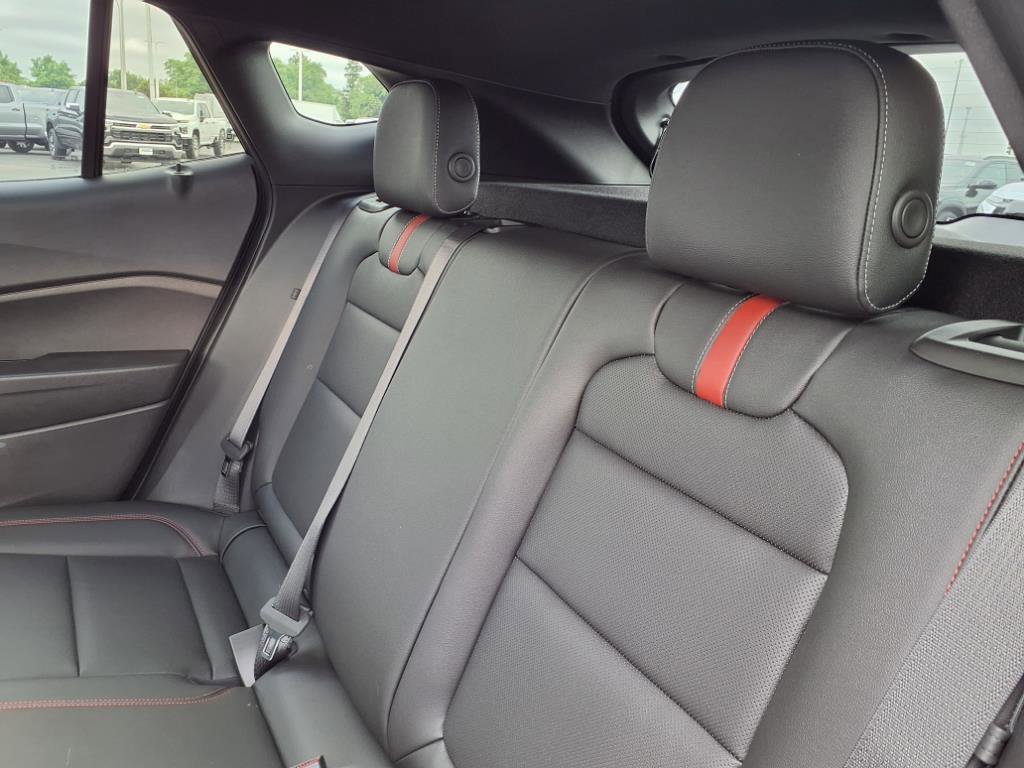 New 2025 Chevrolet Trax RS w/ Driver Confidence Package FWD image 13