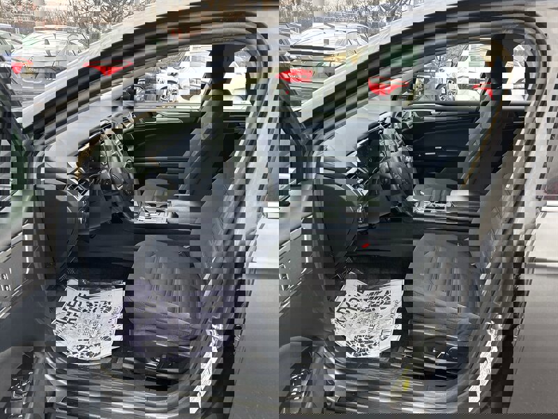 Used 2017 Ford Fusion SE image 9