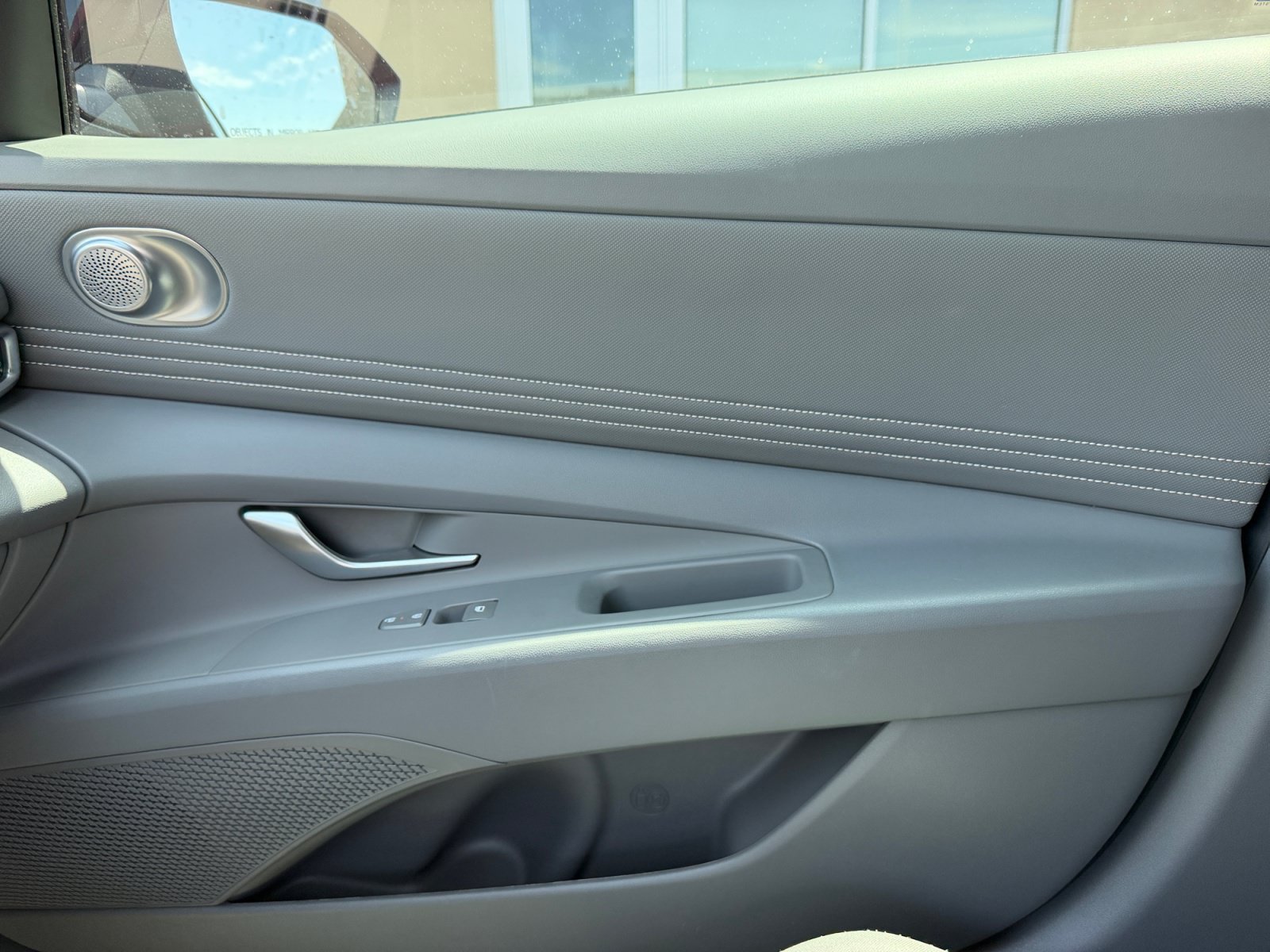 Used 2025 Hyundai Elantra Sport FWD image 16