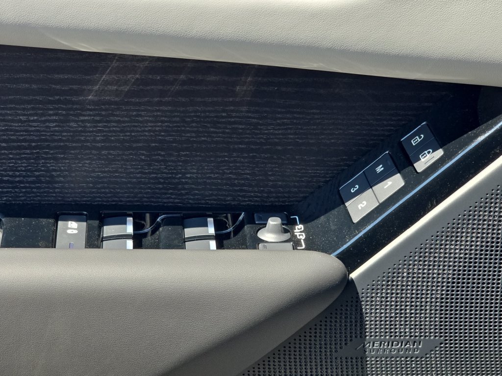 New 2026 Land Rover Range Rover Velar Autobiography AWD/4WD image 29