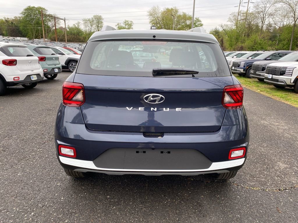 New 2026 Hyundai Venue SEL FWD image 5