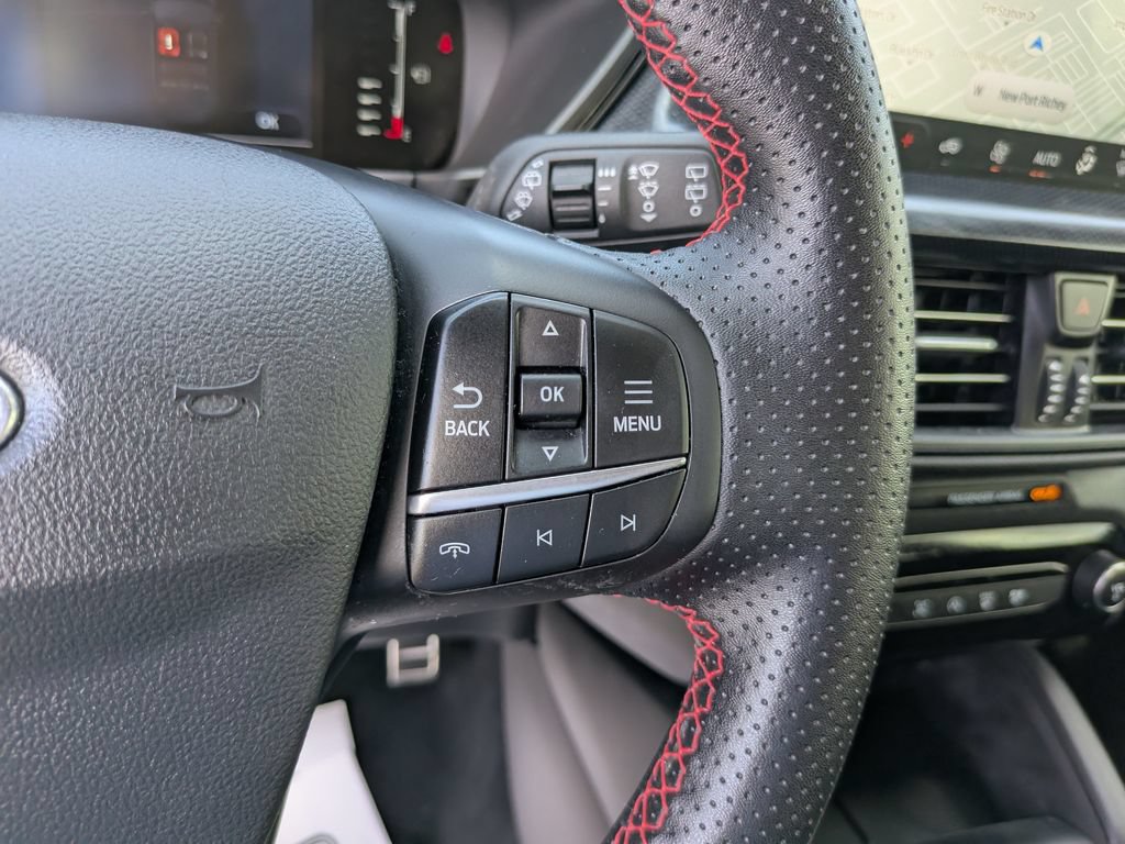 Used 2024 Ford Escape ST-Line w/ Tech Pack #1 FWD image 31