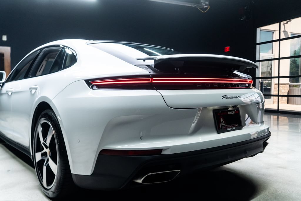 Used 2025 Porsche Panamera w/ Premium Package RWD image 17