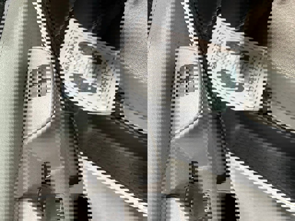 Used 2022 Chevrolet Express 3500 w/ Power Convenience Package image 9