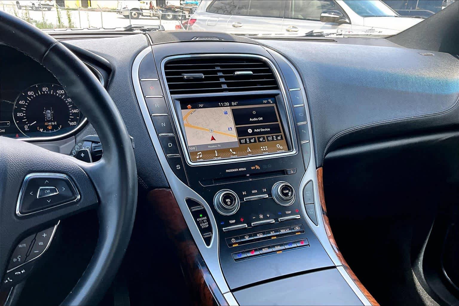 Used 2018 Lincoln MKX Reserve w/ Driver Assistance Package FWD image 7