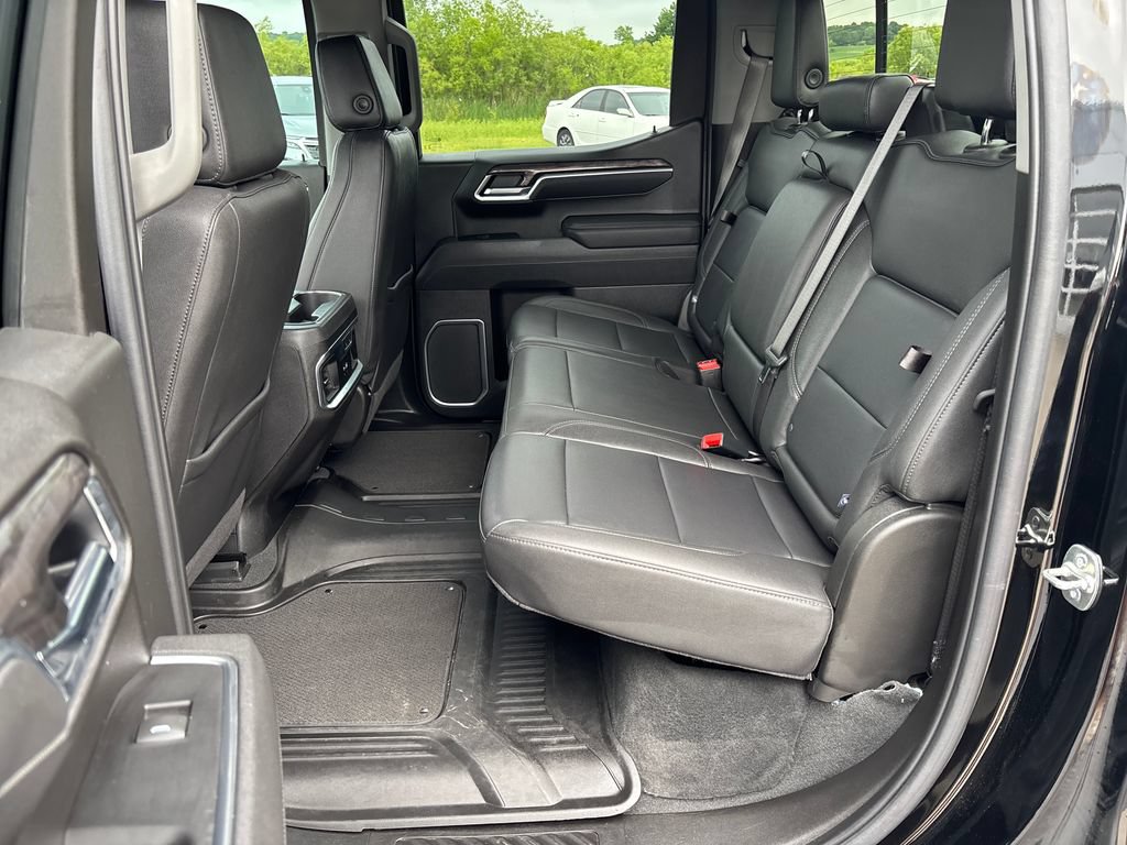 Certified 2025 Chevrolet Silverado 1500 LTZ w/ Technology Package AWD/4WD image 29