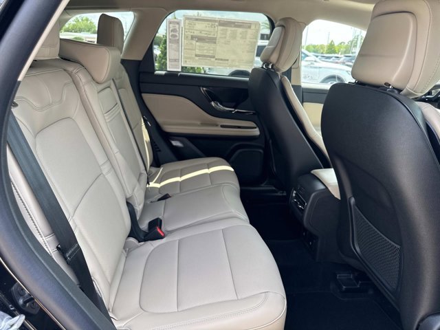 New 2025 Lincoln Corsair Reserve w/ Equipment Group 202A image 20