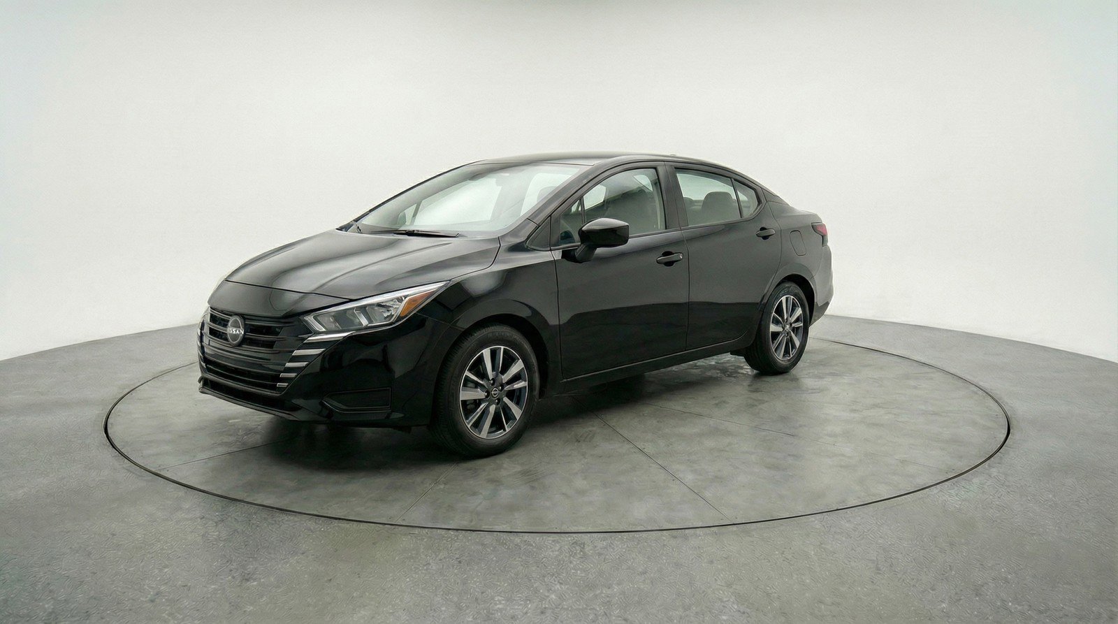 Used 2025 Nissan Versa SV image 3