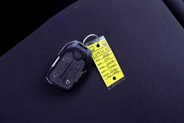 Used 2020 GMC Sierra 2500 SLE w/ SLE Convenience Package image 10