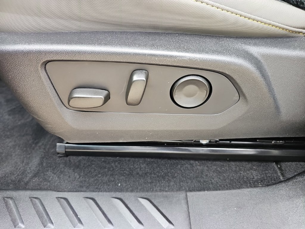 Used 2024 Chevrolet Colorado ZR2 AWD/4WD image 32