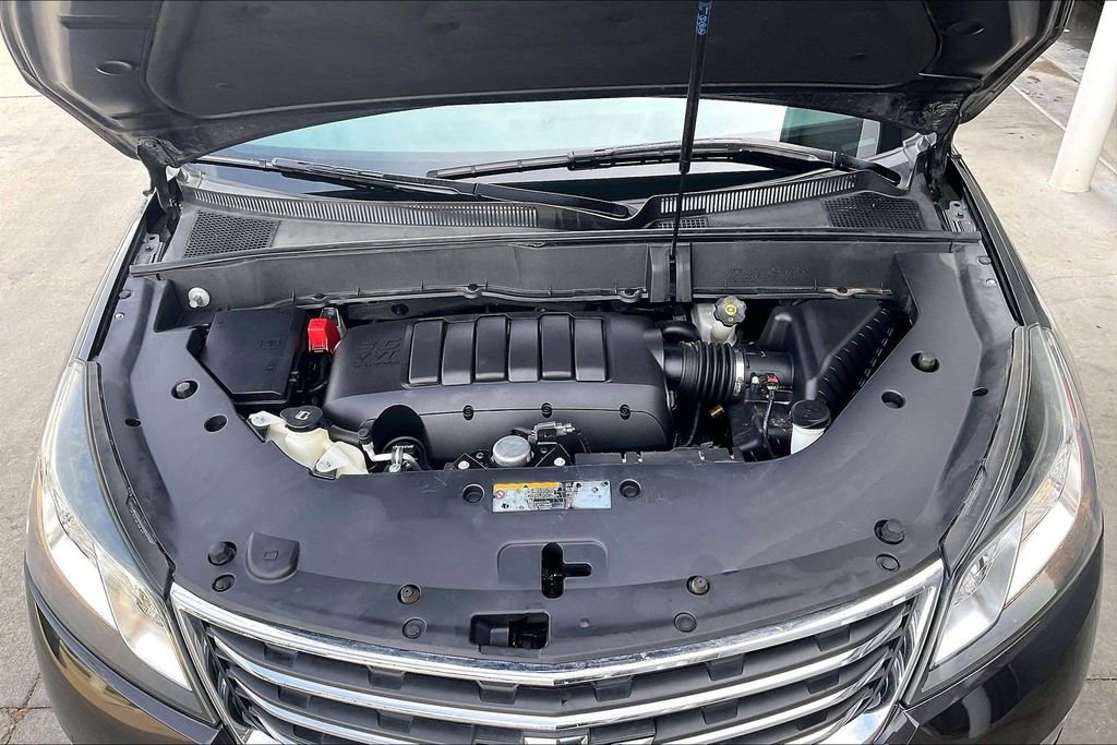 Used 2017 Chevrolet Traverse LT image 10