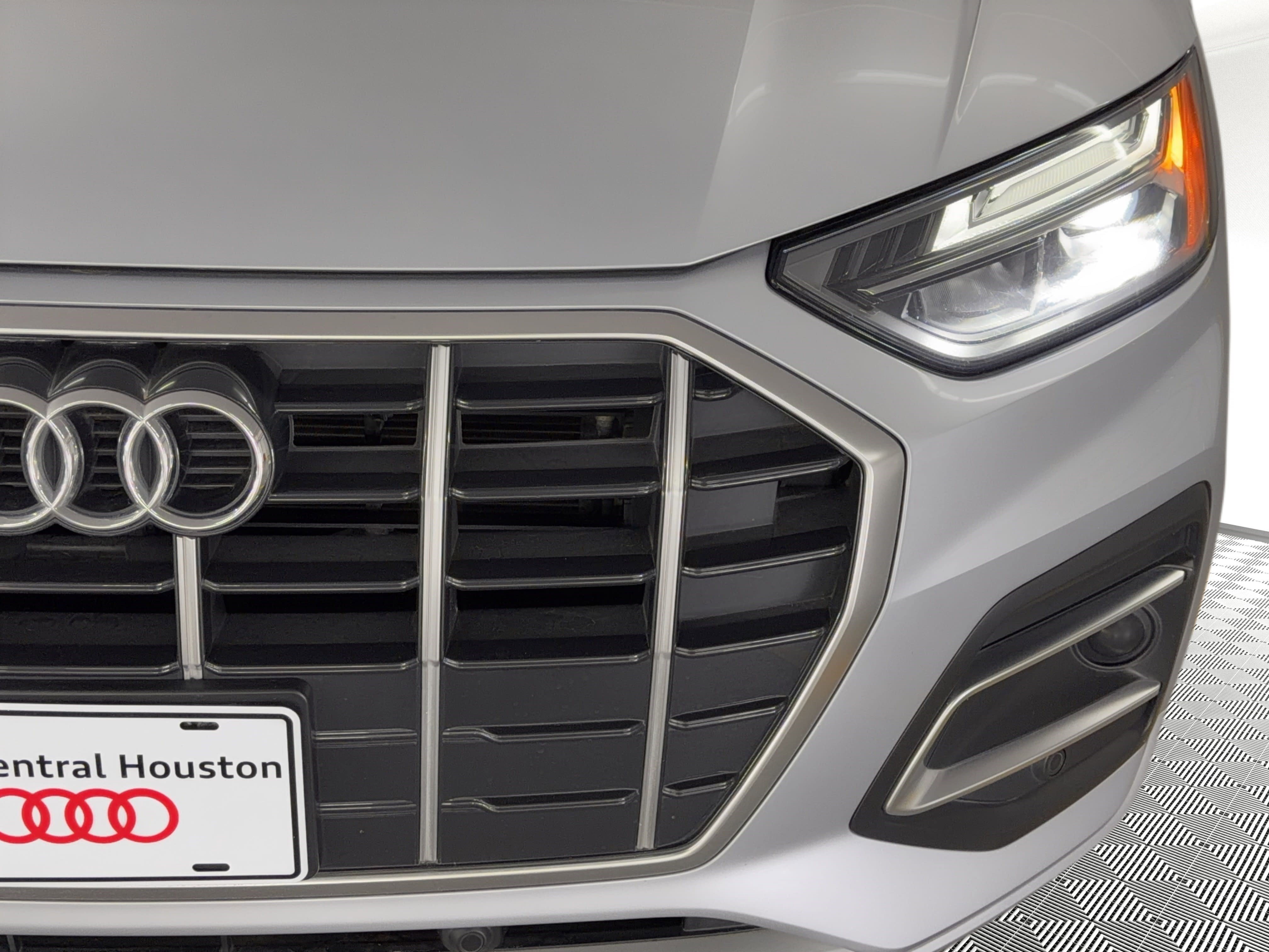 Used 2023 Audi Q5 2.0T Premium w/ Convenience Package AWD/4WD image 11