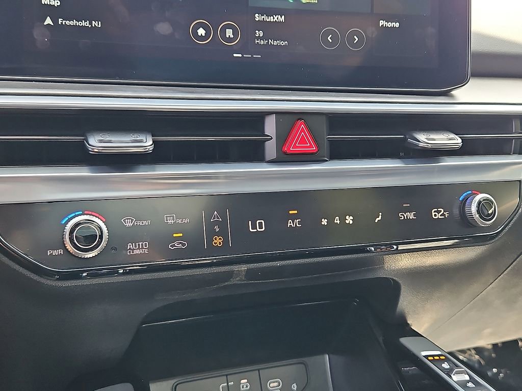 Used 2024 Kia Sorento SX Prestige image 17