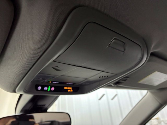 Used 2025 Chevrolet Blazer LT FWD image 30