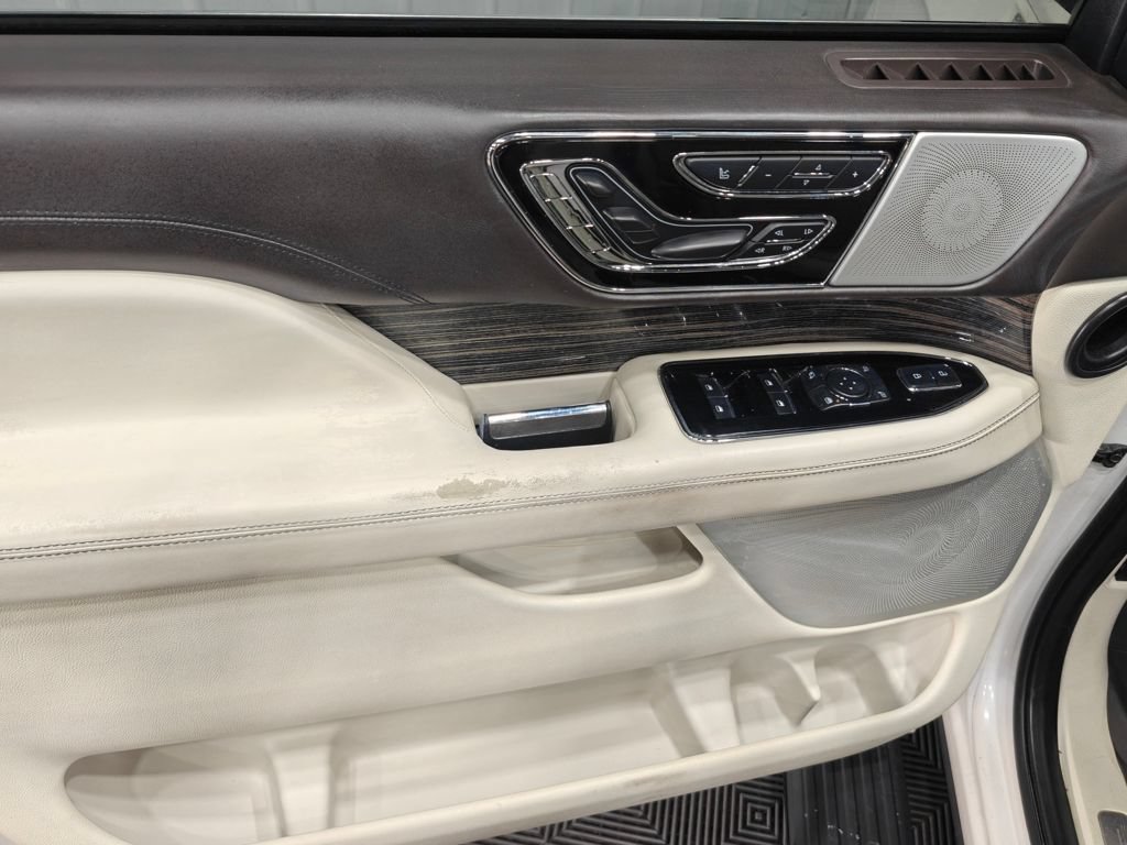 Used 2019 Lincoln Navigator Black Label w/ Cargo Package AWD/4WD image 76