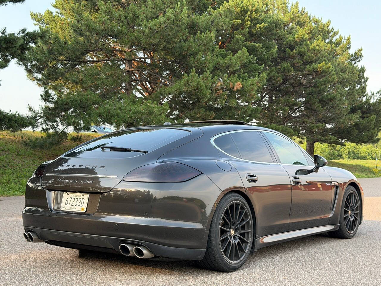 Used 2012 Porsche Panamera S RWD image 3