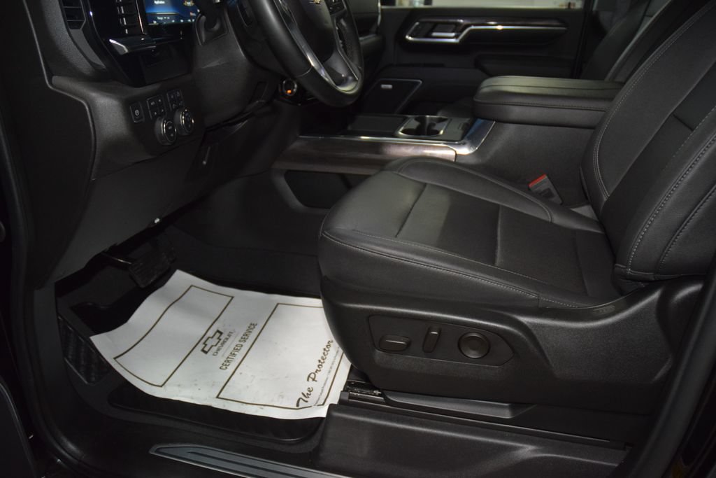 Used 2024 Chevrolet Silverado 2500 LTZ w/ LTZ Convenience Package AWD/4WD image 43