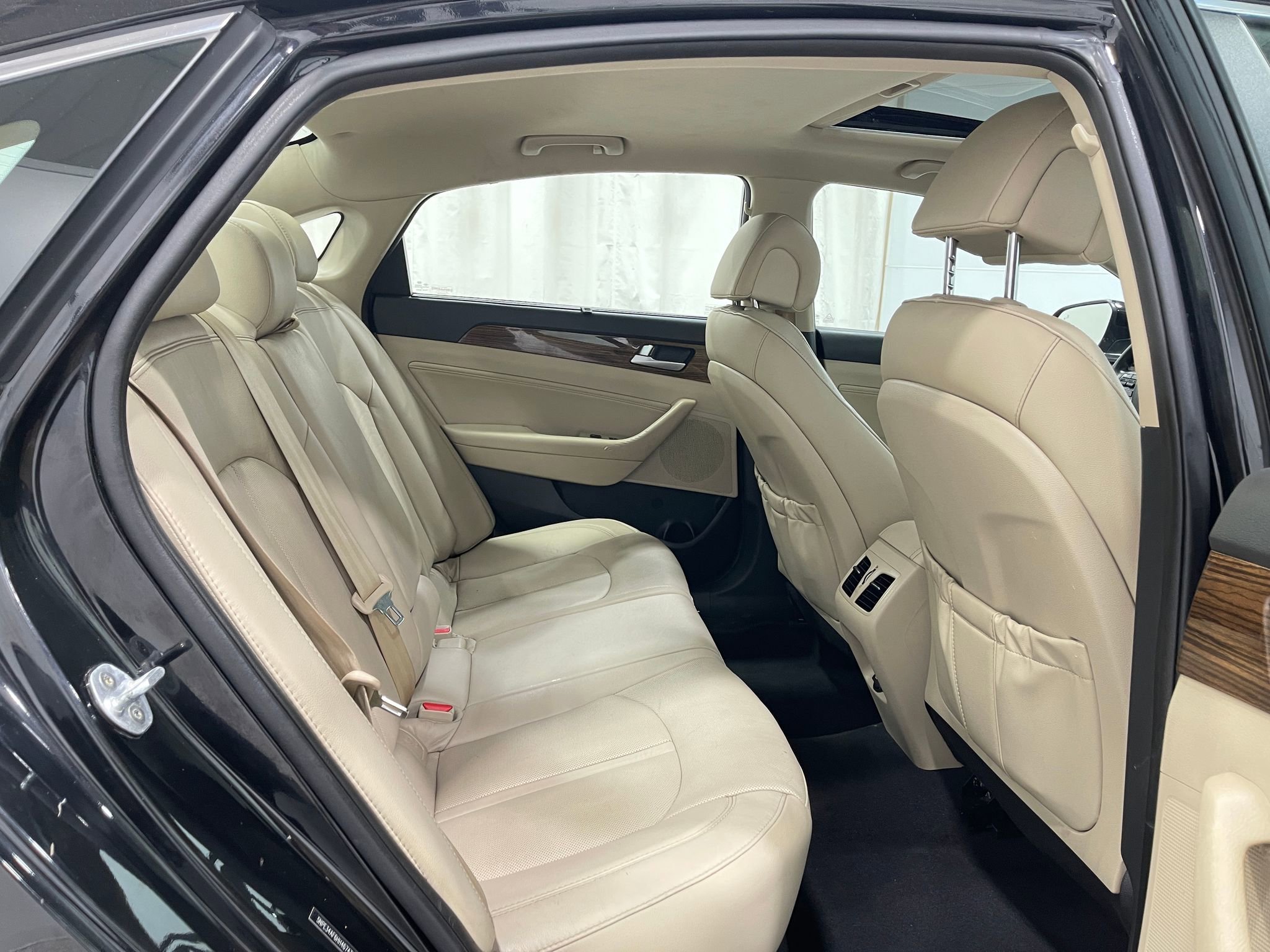Used 2017 Hyundai Sonata Limited w/ Tech Package 03 FWD image 31