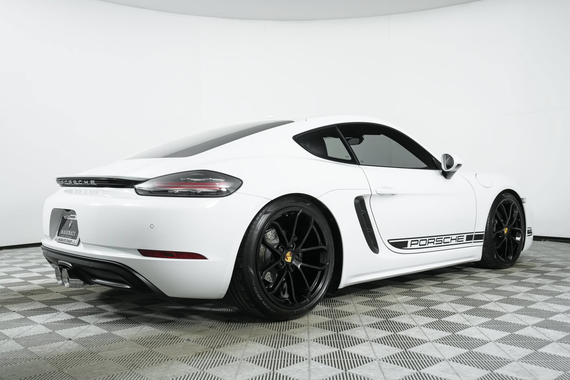 Used 2025 Porsche 718 Cayman RWD image 74