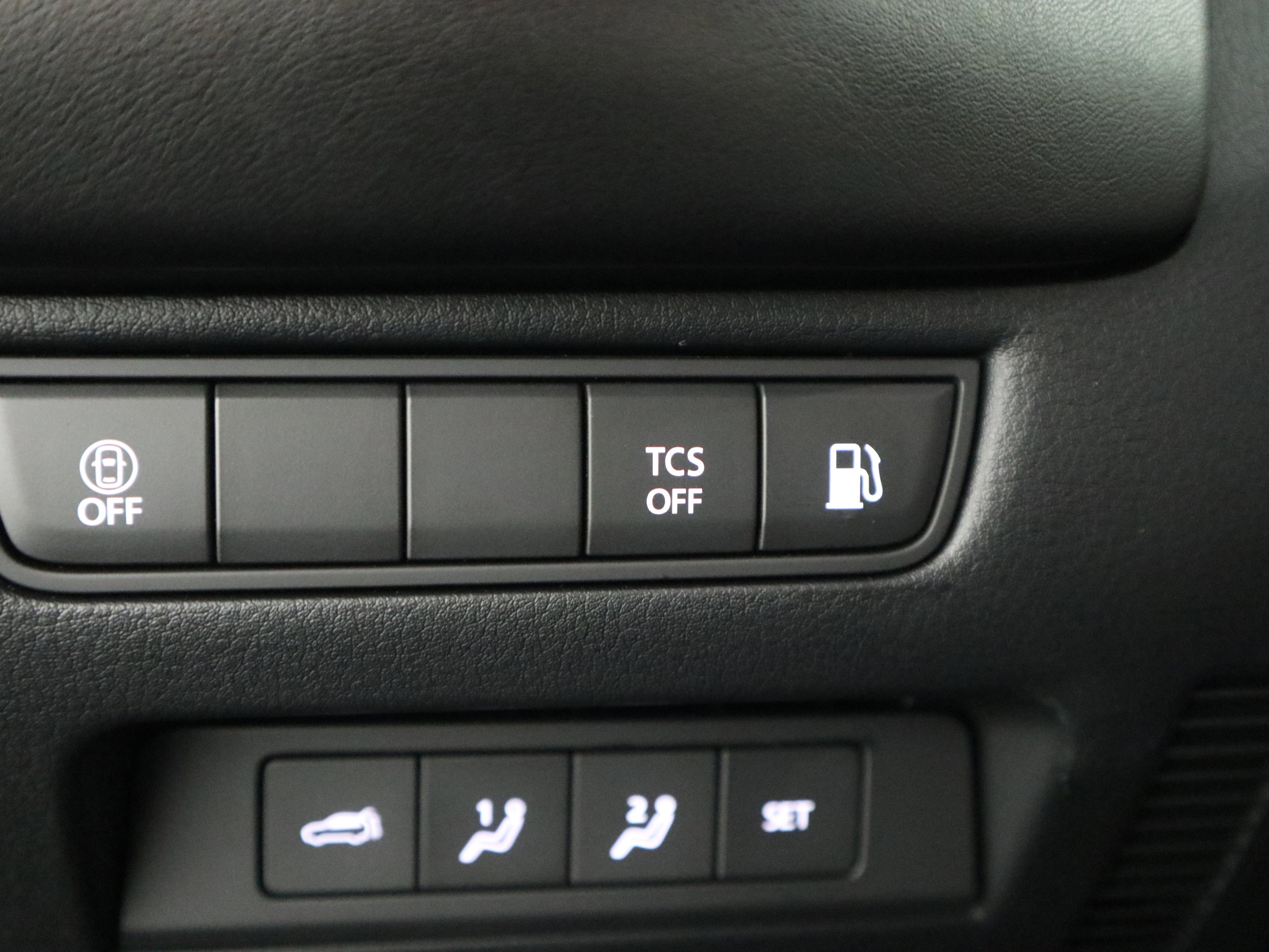 Certified 2025 MAZDA CX-50 2.5 Hybrid w/ Premium Plus Pkg image 29