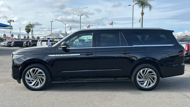 Used 2025 Lincoln Navigator L Reserve image 7
