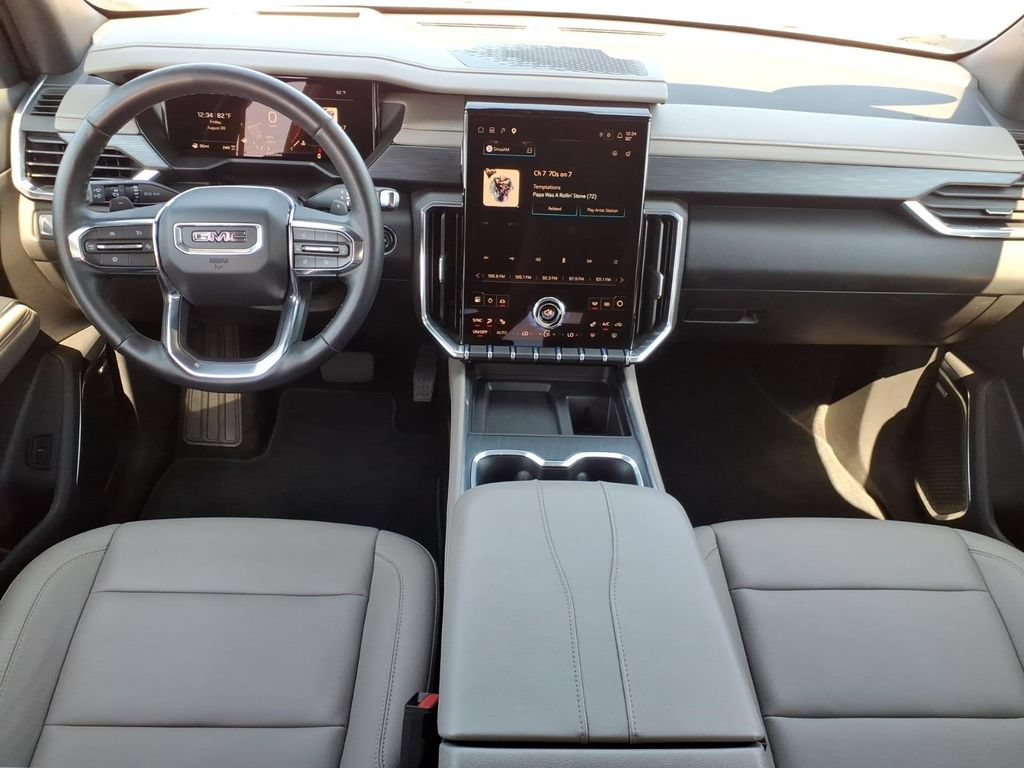 Used 2026 GMC Acadia Elevation w/ Elevation Premium Package AWD/4WD image 10