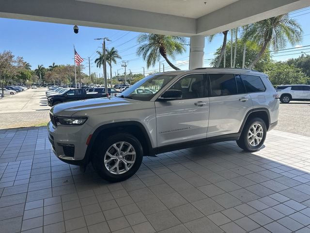 Used 2023 Jeep Grand Cherokee L Limited RWD image 39