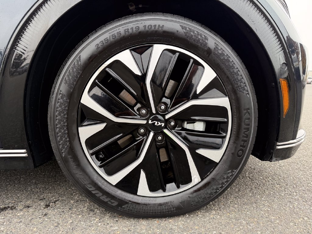Certified 2023 Kia EV6 Wind w/ Wind Technology Package AWD/4WD image 9