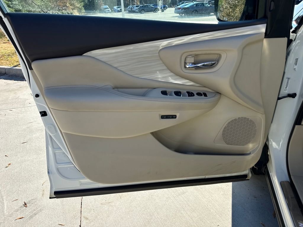 Used 2015 Nissan Murano Platinum w/ Cargo Package image 14