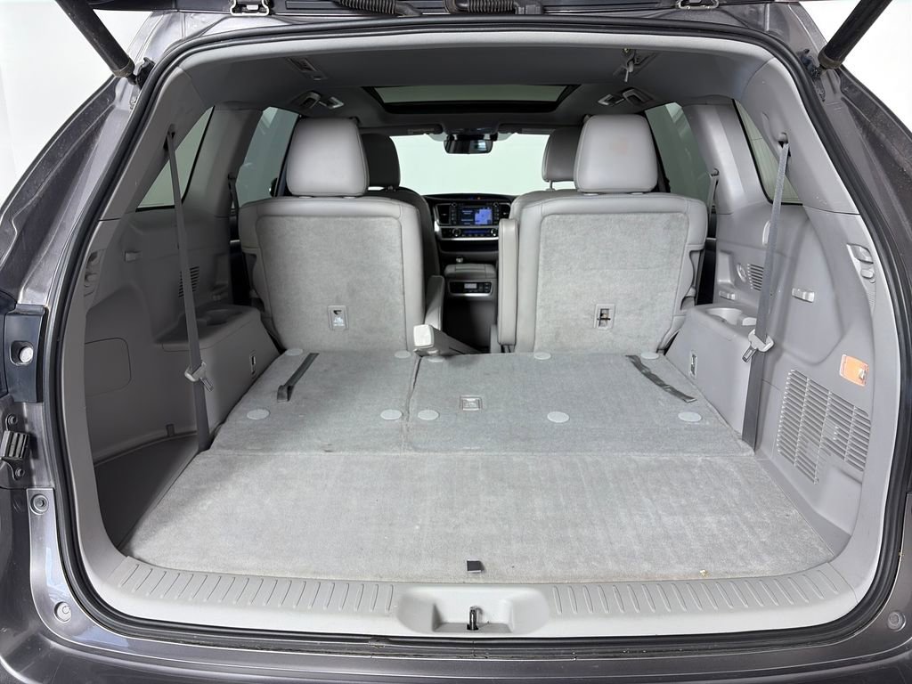 Used 2018 Toyota Highlander Limited Platinum image 27