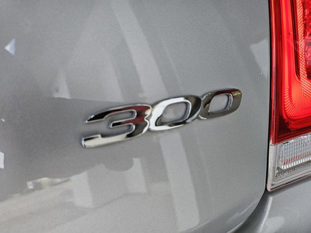 Used 2019 Chrysler 300 Touring w/ Chrome Appearance Package image 30