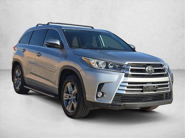 Used 2019 Toyota Highlander Limited FWD image 3