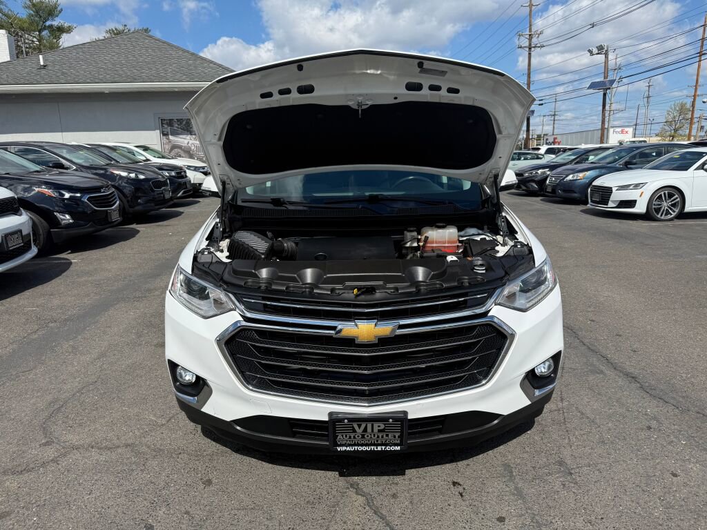 Used 2019 Chevrolet Traverse LT w/ LT Premium Package AWD/4WD image 39