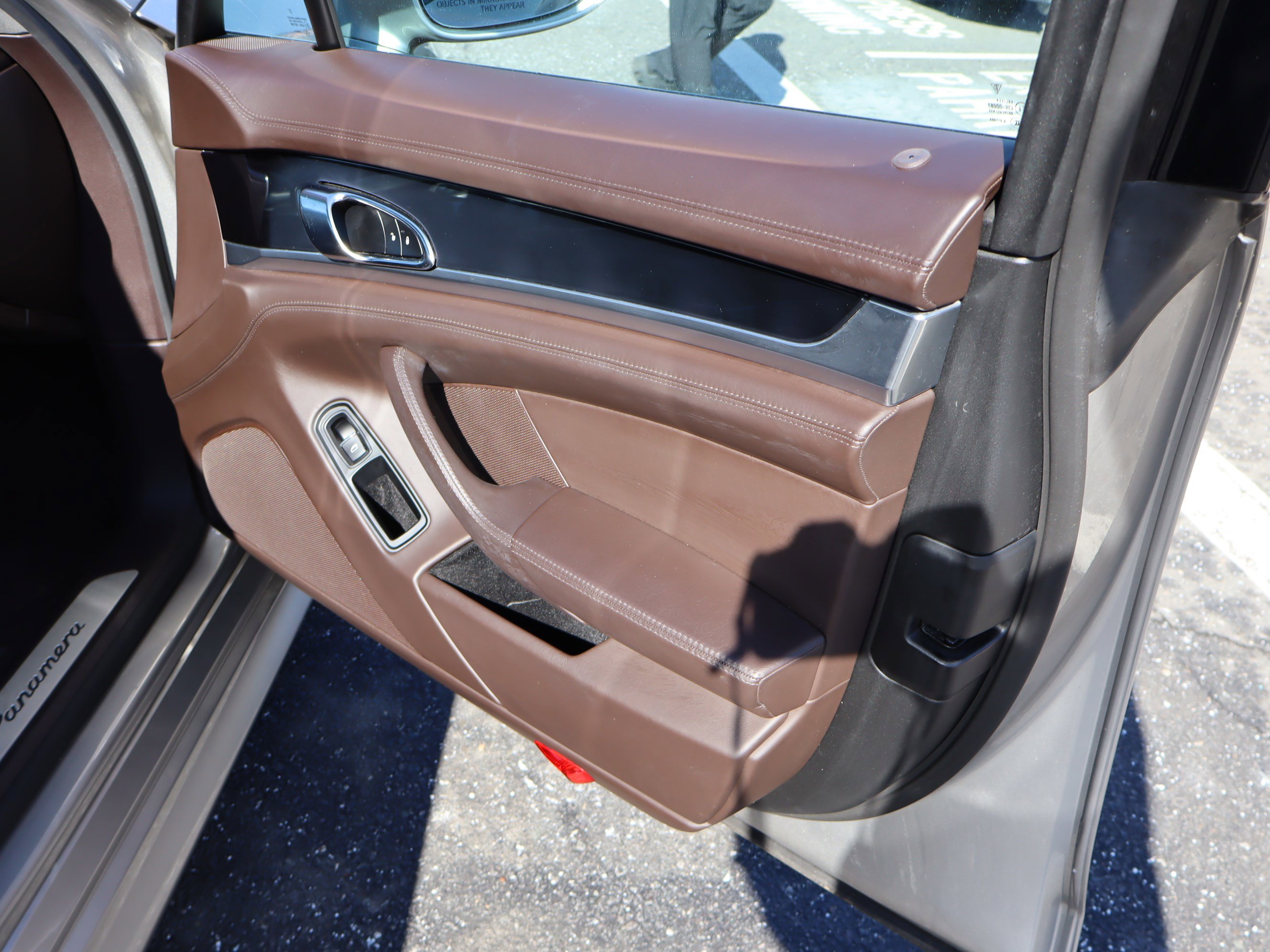 Used 2013 Porsche Panamera 4 image 32