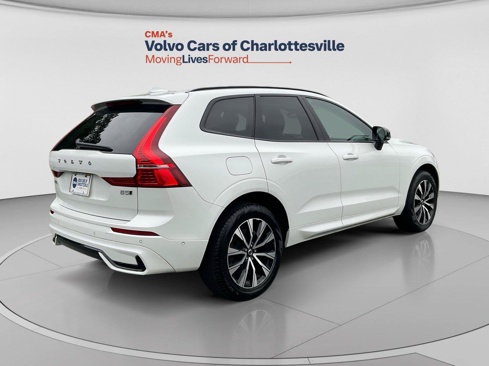 Certified 2024 Volvo XC60 B5 Plus w/ Climate Package AWD/4WD image 5