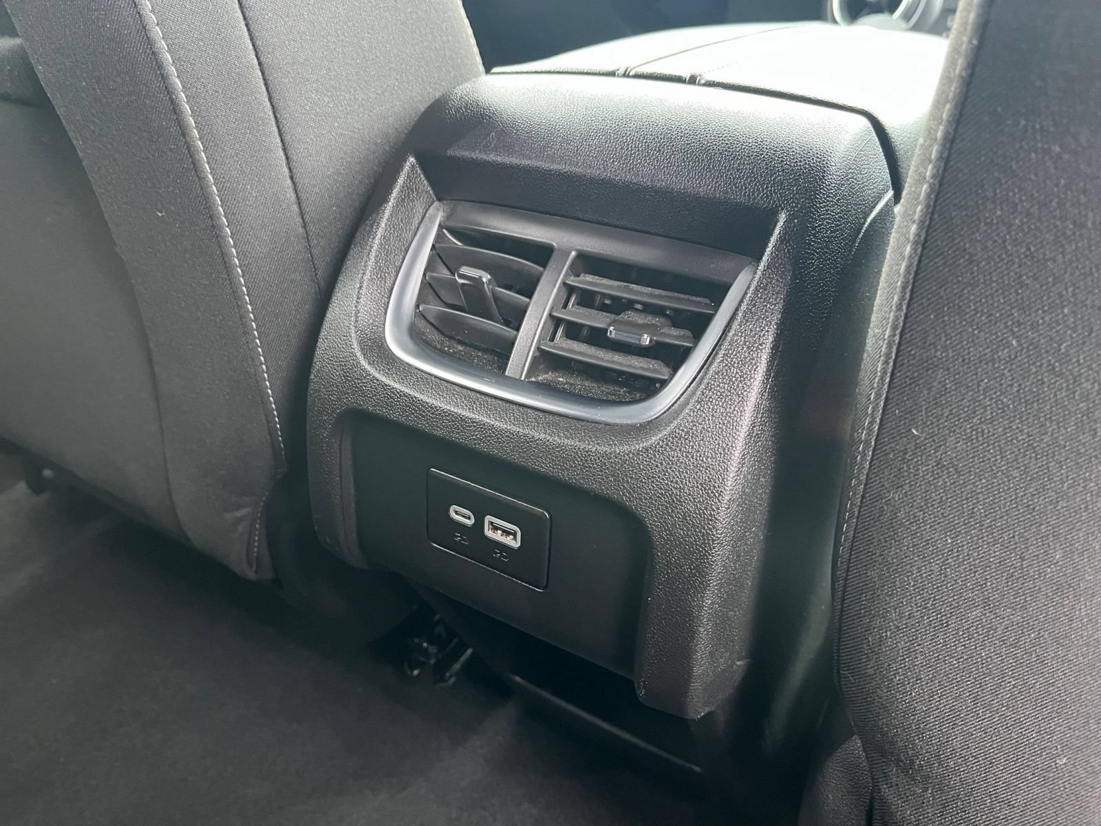 Used 2025 Chevrolet Blazer LT FWD image 25