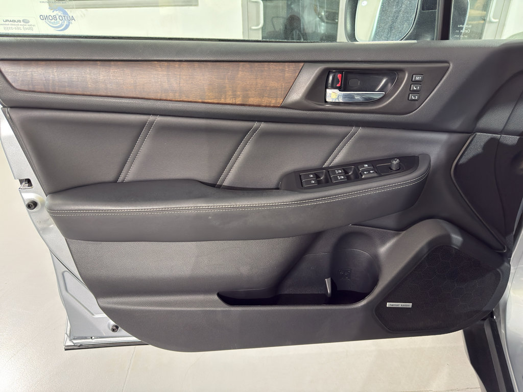Used 2018 Subaru Outback 2.5i Limited w/ Popular Package #2 image 19