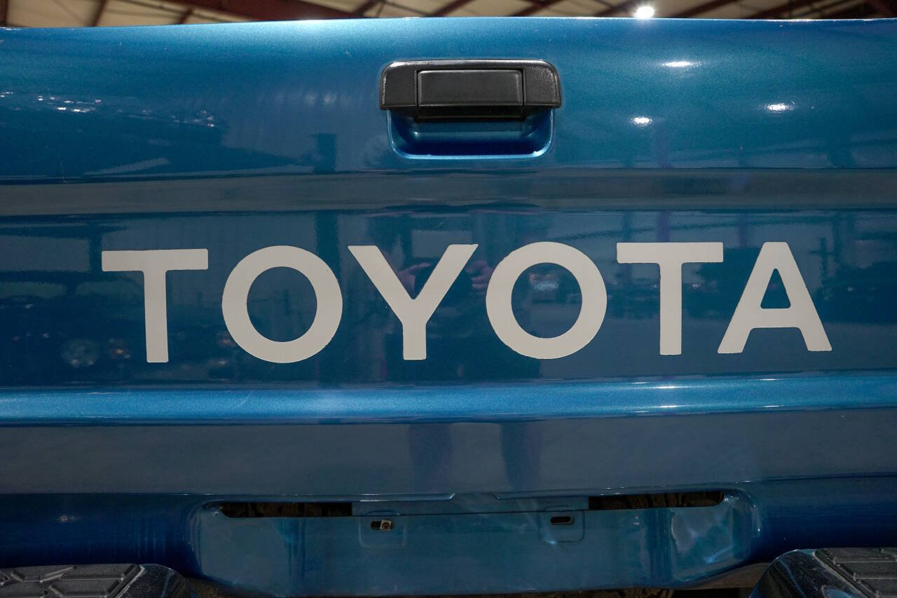 Used 1995 Toyota Pickup DX AWD/4WD image 22