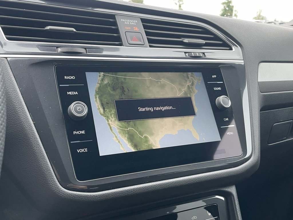 Used 2024 Volkswagen Tiguan SE R-Line image 13