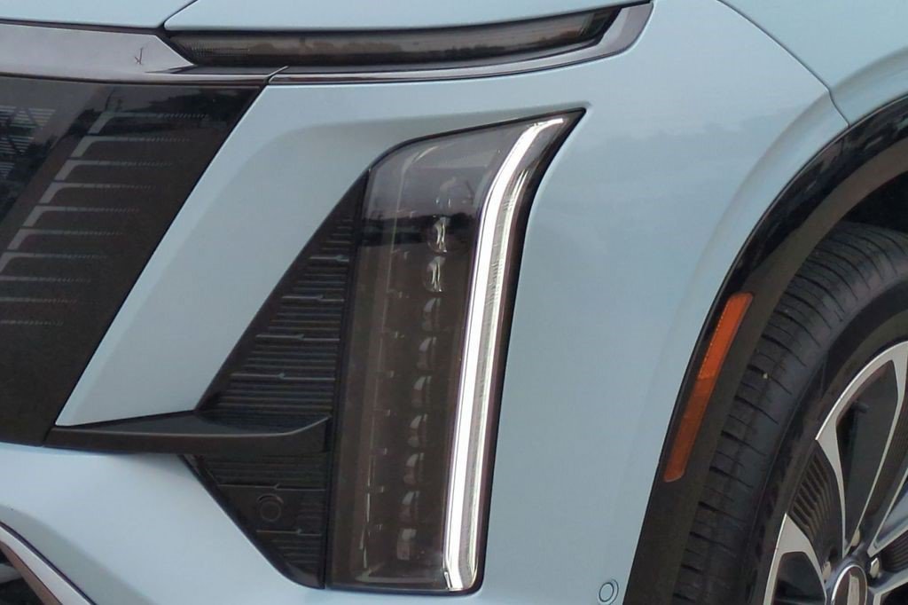 Certified 2026 Cadillac Vistiq Premium Luxury AWD/4WD image 26