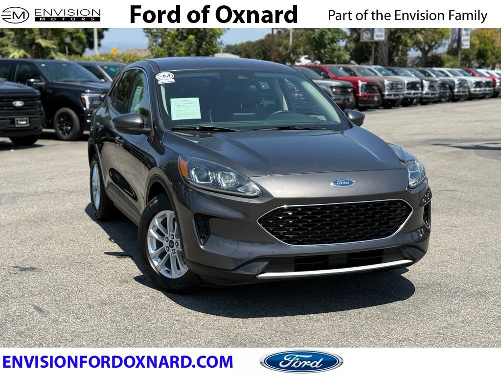 Used 2020 Ford Escape SE FWD image 1