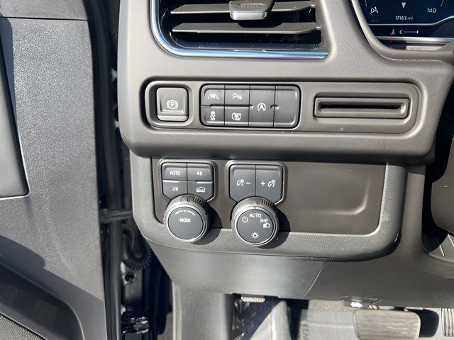 Used 2024 Chevrolet Suburban RST w/ Luxury Package image 26