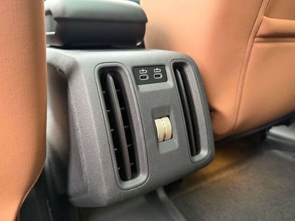 Used 2025 MINI Cooper Countryman SE w/ Comfort Package Max image 38